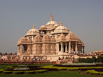 220px-New_Delhi_Temple.jpg